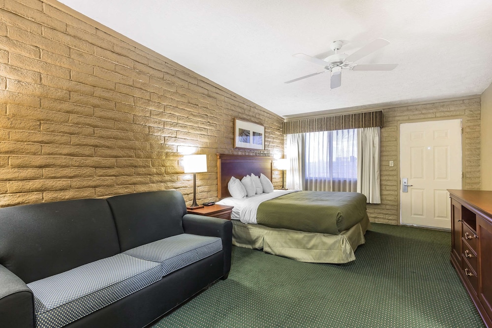 Room, 1 King Bed, Accessible, Non Smoking photo 3