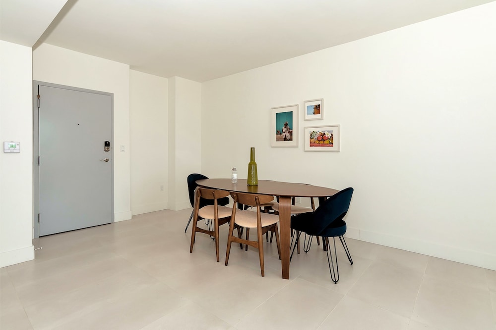 5 Bedroom | 2 Units photo 2