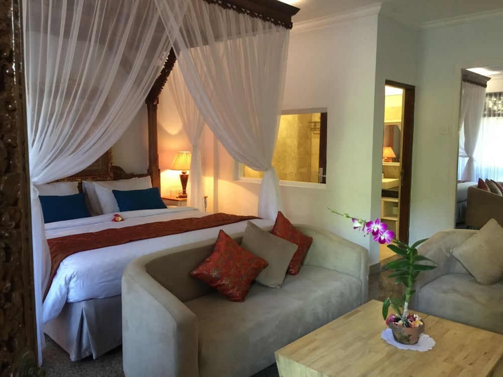 Suite - Photo 2