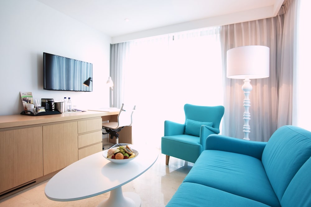 Studio Suite, 1 King Bed, Non Smoking photo 3