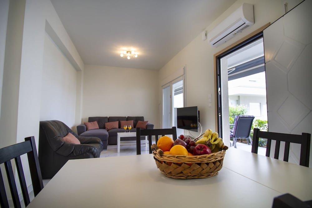 Apartment photo 2