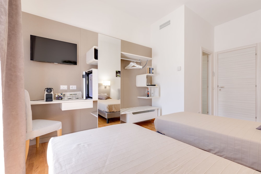 Executive Double or Twin Room, Balcony photo 3