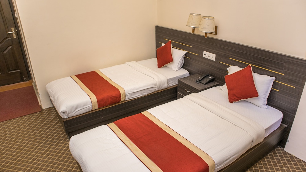 Deluxe Twin Room photo 3