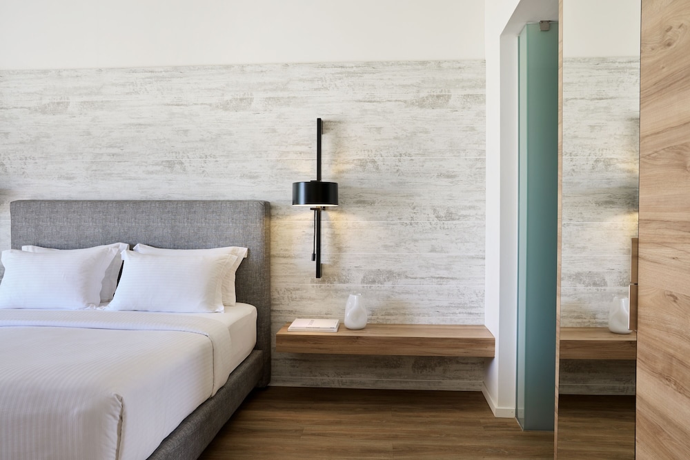 Family Suite, Pool View