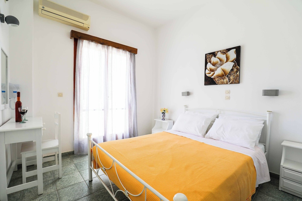 Classic Studio, Balcony, Courtyard View