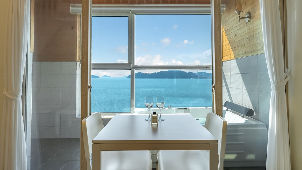 Basic Room, 1 Bedroom (Ocean View B203(SPA))
