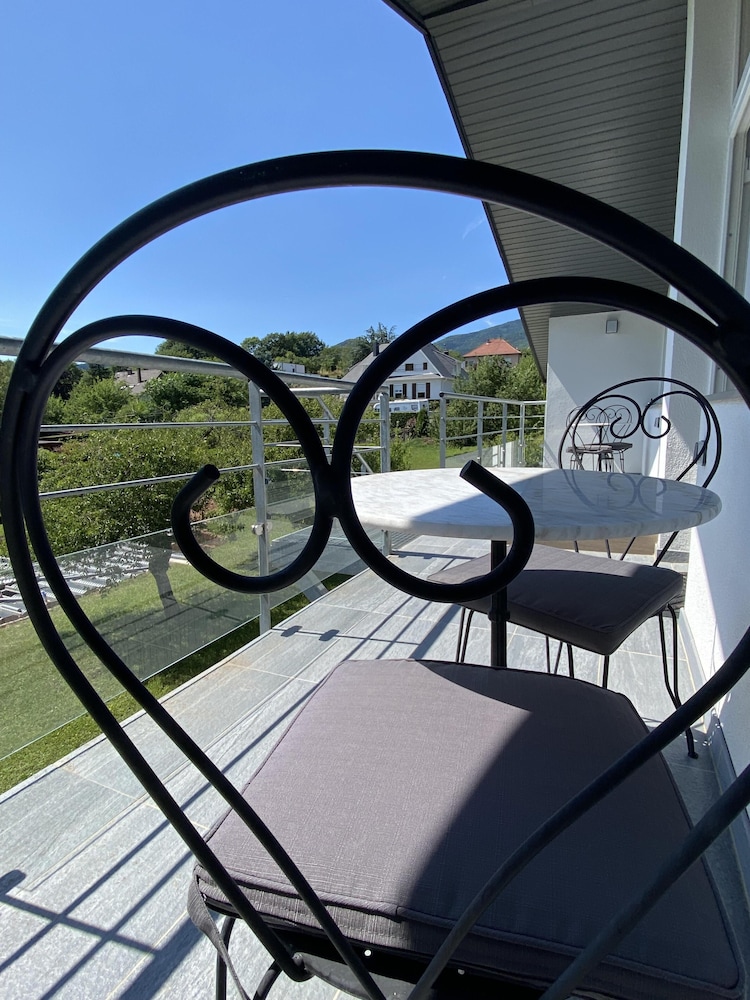 Comfort Double Room, Ensuite, Garden View (Chambre Pink Lady) - Photo 5