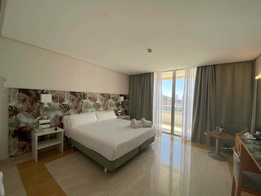 Club Double Room Single Use, Balcony, City View photo 2