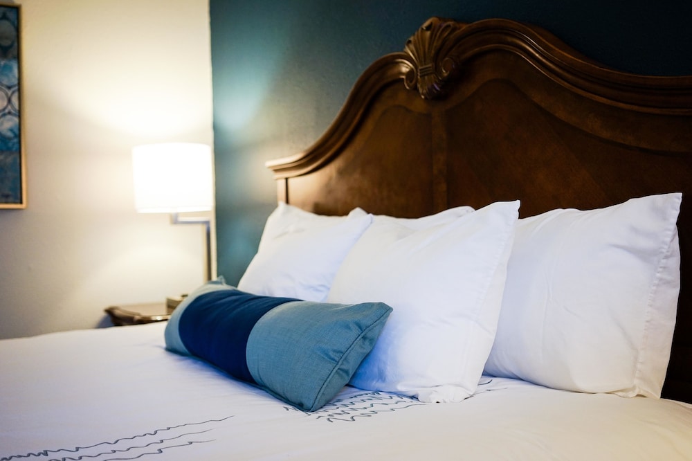 Executive Suite, 1 King Bed, Non Smoking - Photo 2