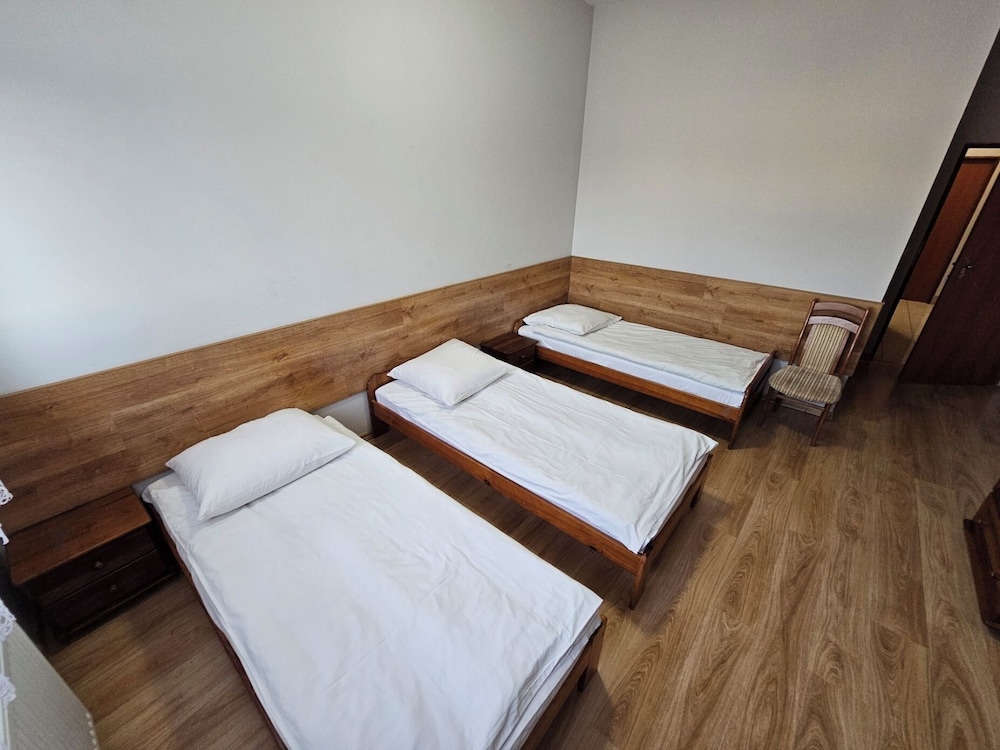 Standard Triple Room, 3 Twin Beds, Non Smoking, Ensuite