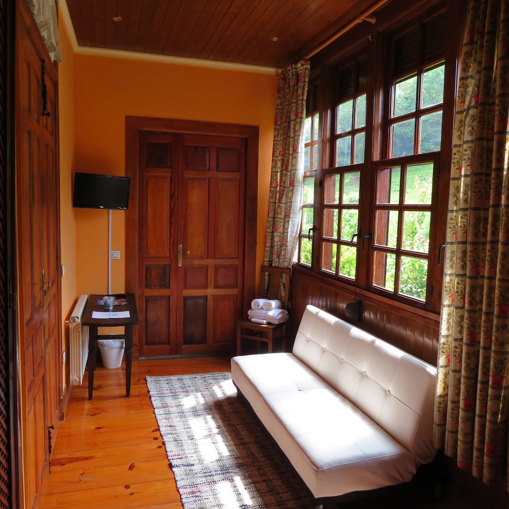 Family Suite, 2 Bedrooms, Valley View, Mountainside photo 2