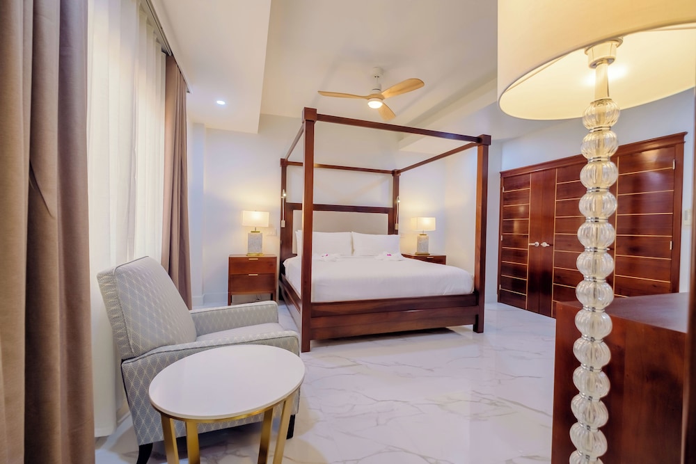 Luxury Condo, 1 Bedroom, Ocean View photo 2