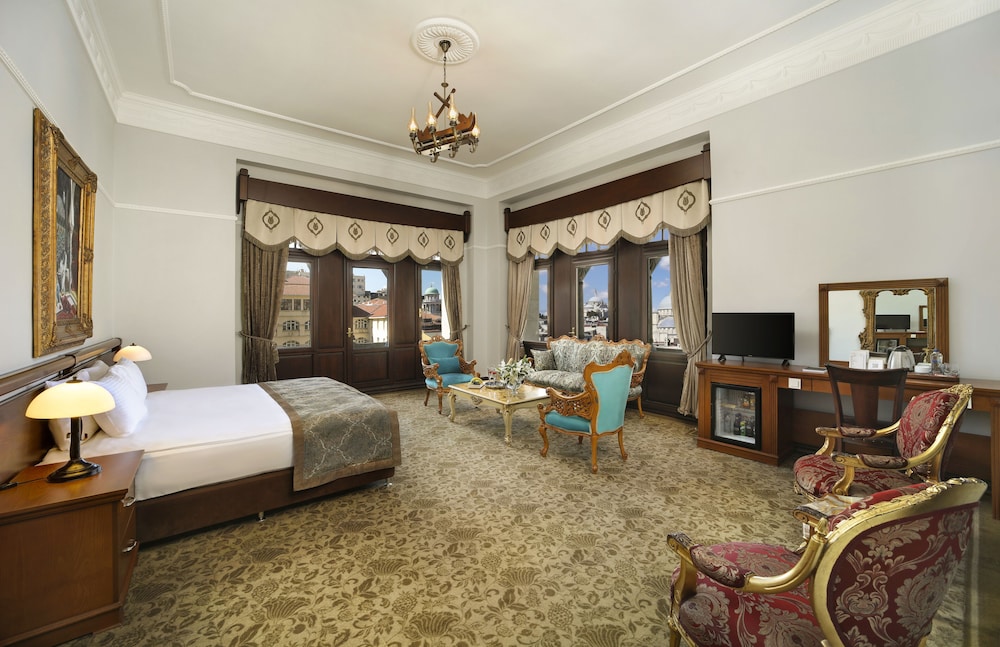 Junior Suite, Super King, Jacuzzi, City view photo 1