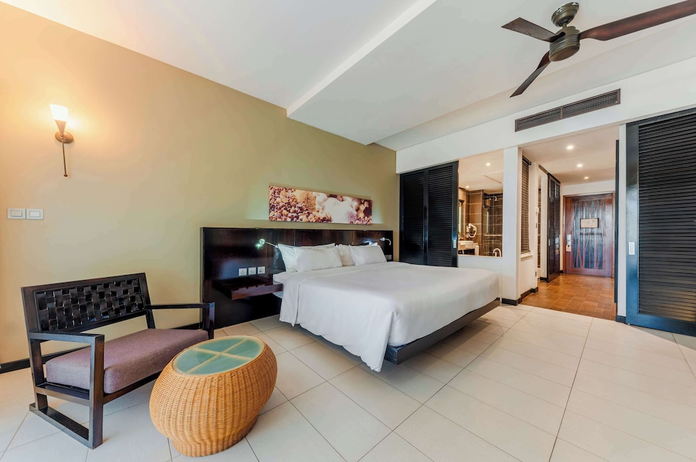 Premium Room, Ocean View - Photo 9