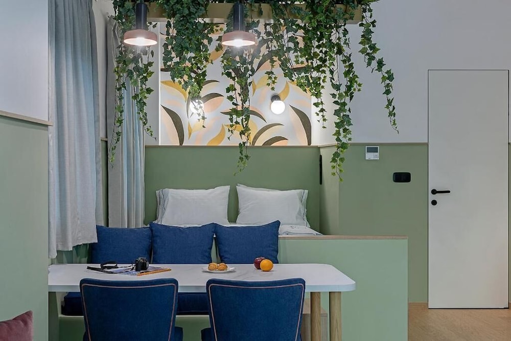Studio Apartment with Balcony