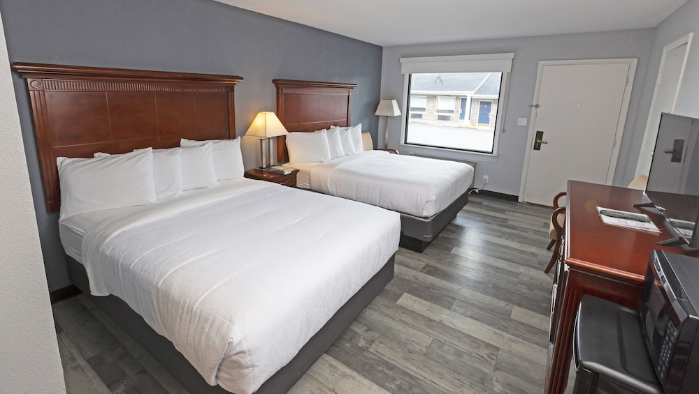 Room, 2 Queen Beds, Non Smoking photo 1