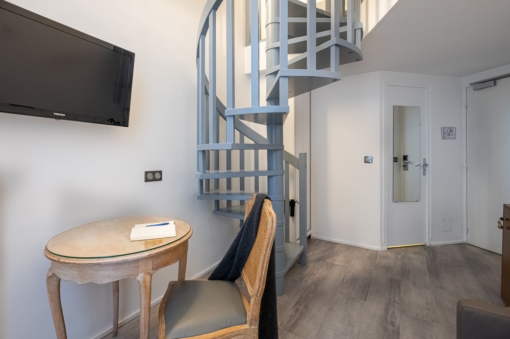 Deluxe Triple Room photo 2