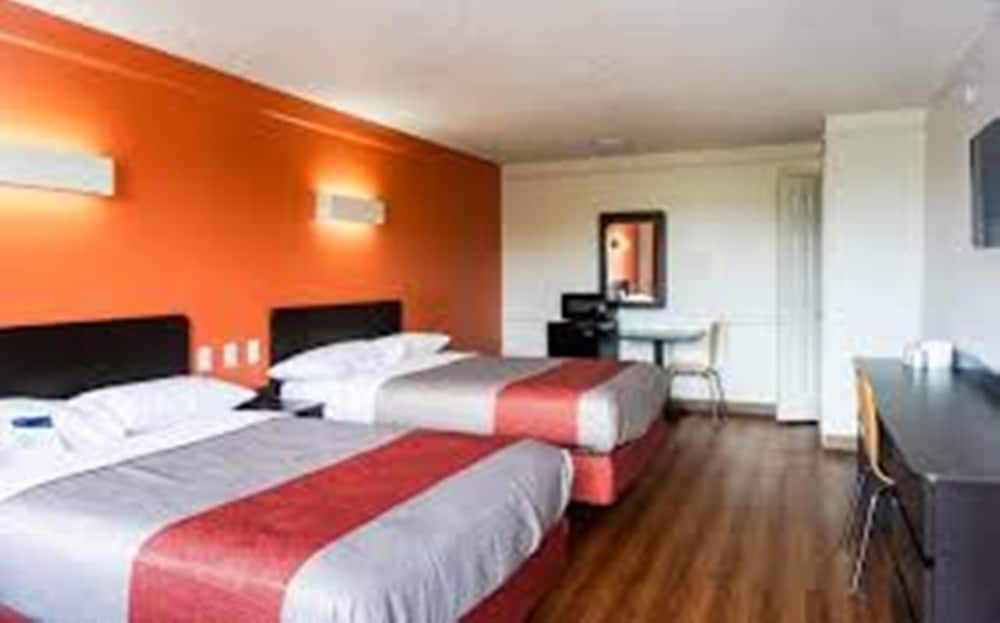 Standard Room, 2 Double Beds, Smoking