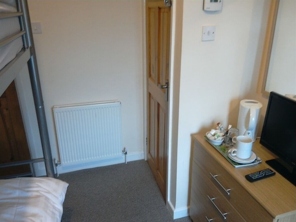 Twin Room, Ensuite (Bothy Bunks Room ) photo 3