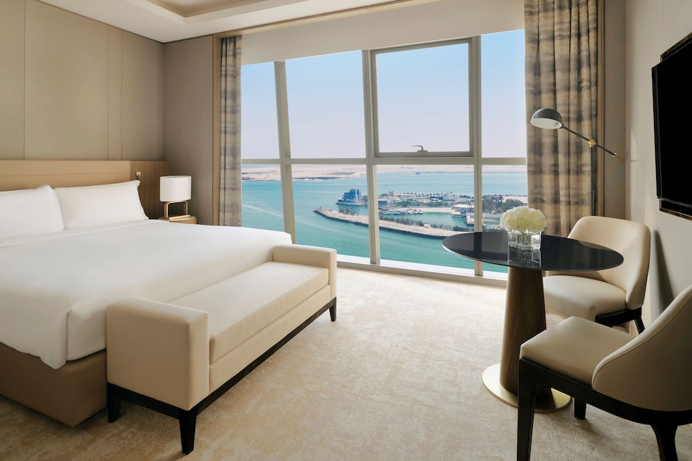 Studio, 1 King Bed, City View