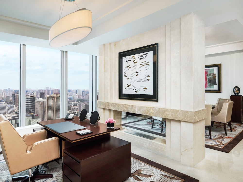 One Bedroom Suite (Non Smoking)