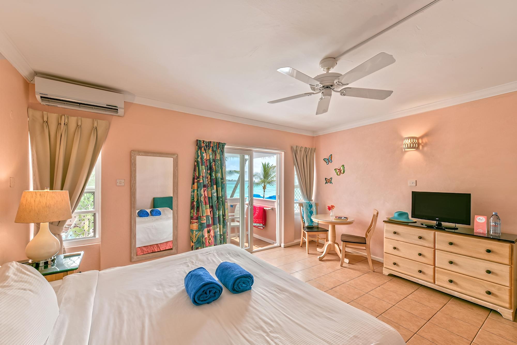 Room - Photo 1