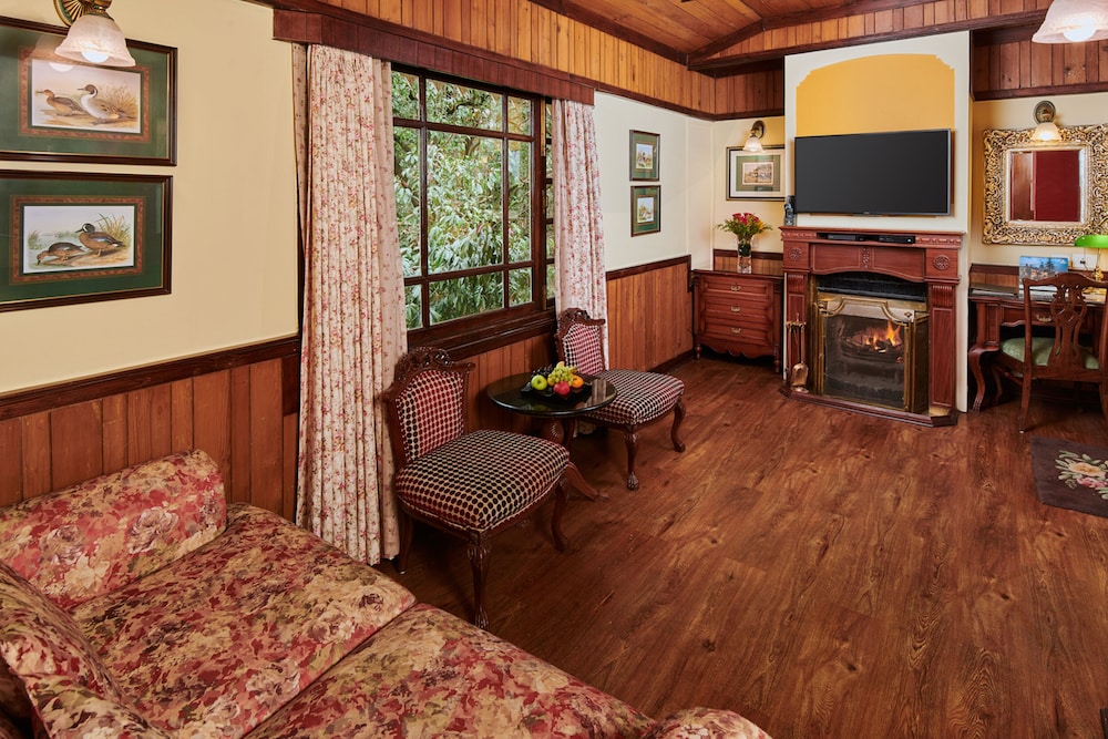 Suite - Photo 5