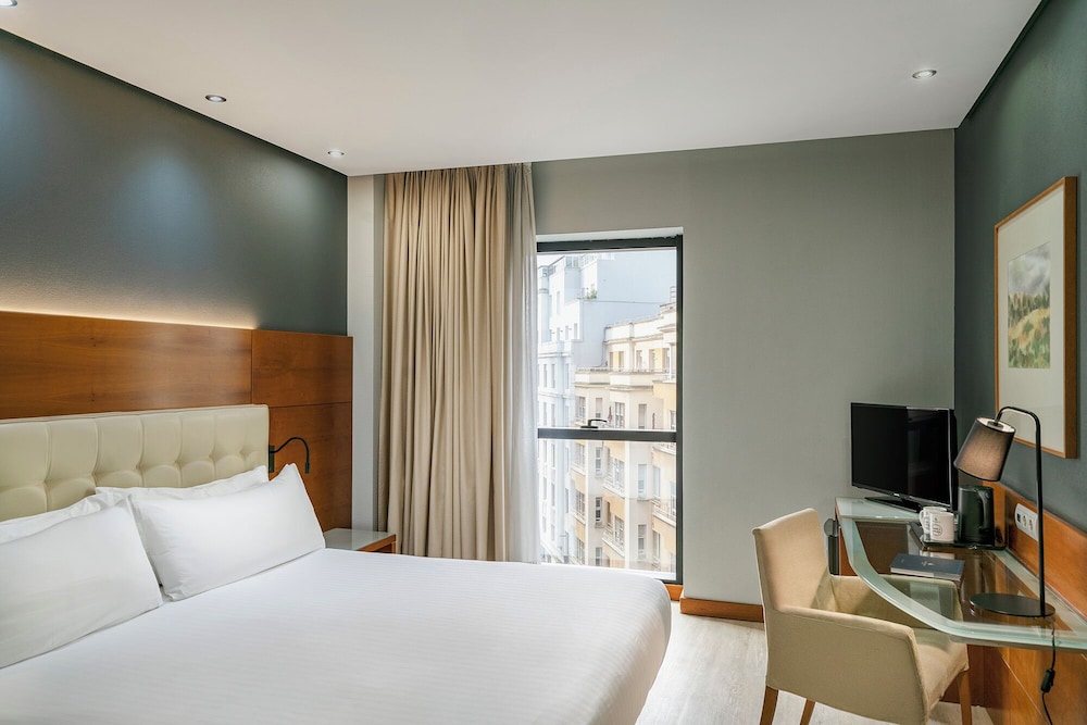 Deluxe Double Room (Views, Extra Bed) - Photo 1