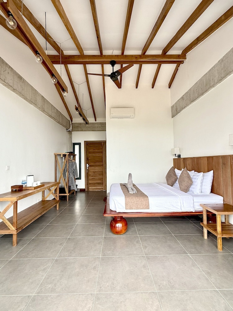 Deluxe Single Room, 1 King Bed photo 1