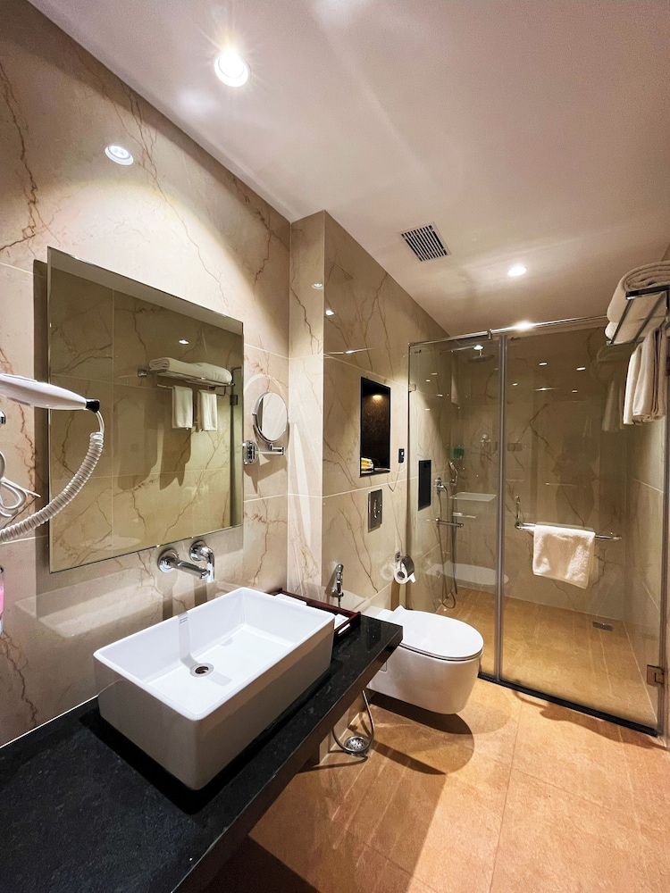 Premium Room - Photo 11