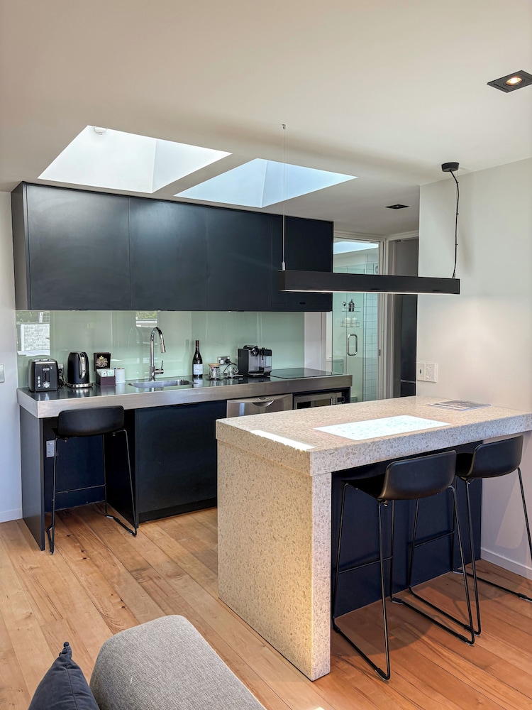 Spire Laneway Apartment photo 3