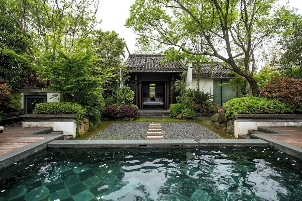 Luxury House, Courtyard View
