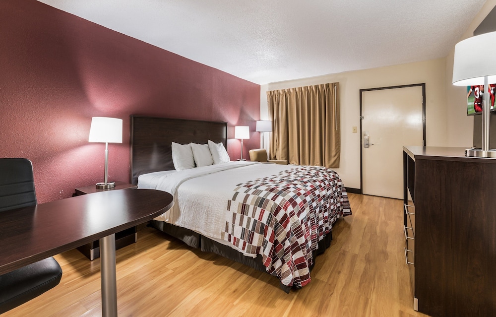 Superior Room, 1 King Bed, Non Smoking photo 3