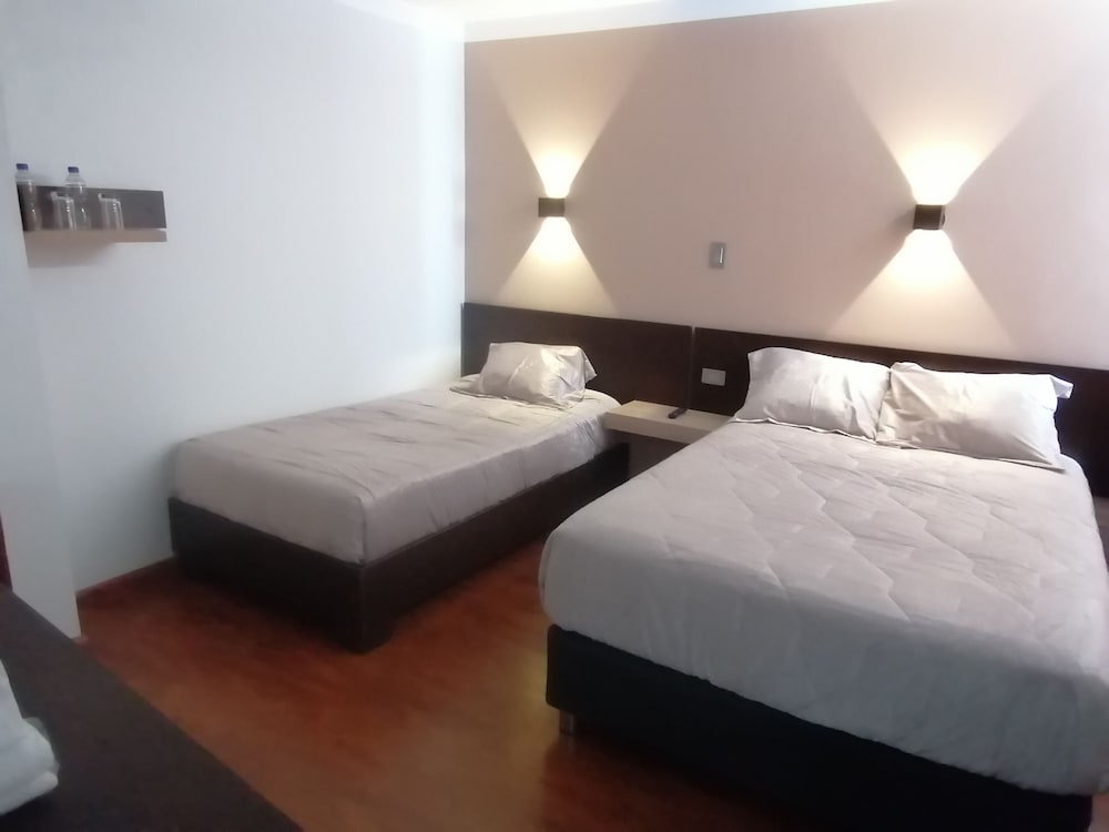 Superior Triple Room, Ensuite, City View