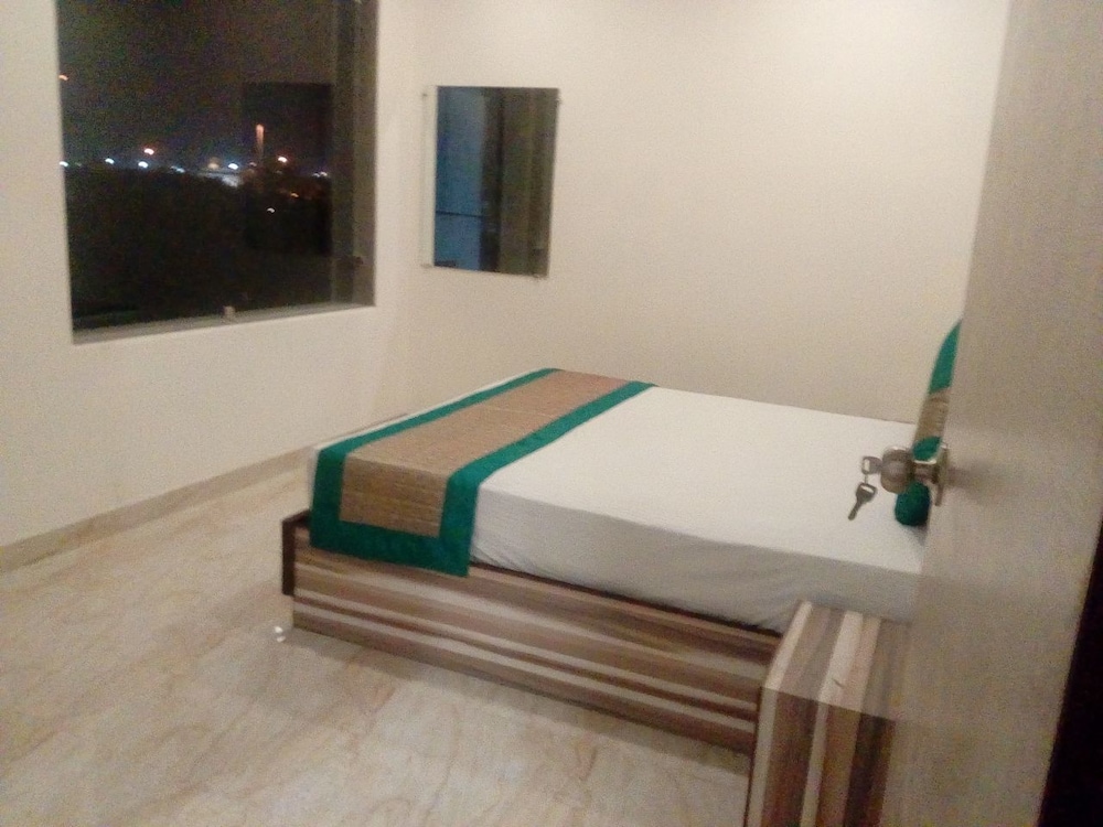 Deluxe Room, City View