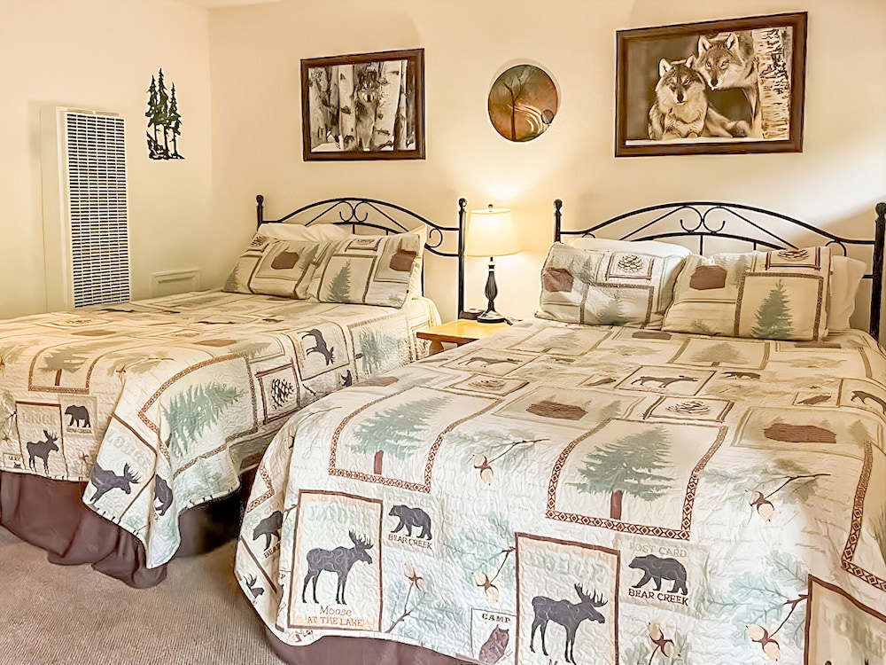 Room, Multiple Beds