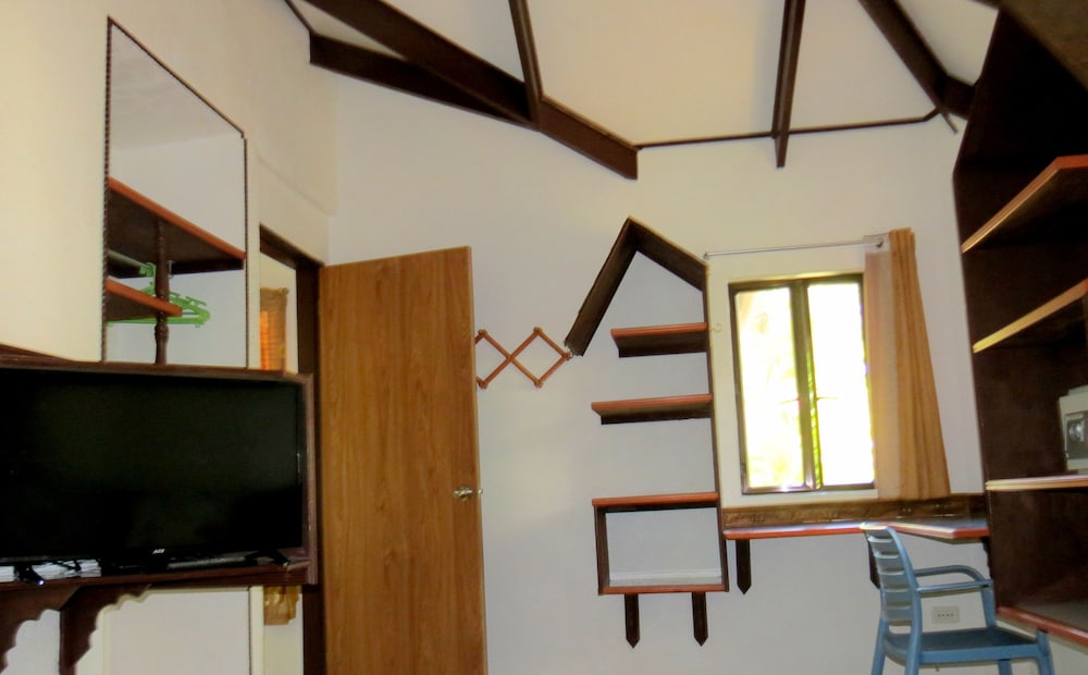 Comfort House, 2 Bedrooms, Kitchenette, Pool View photo 2