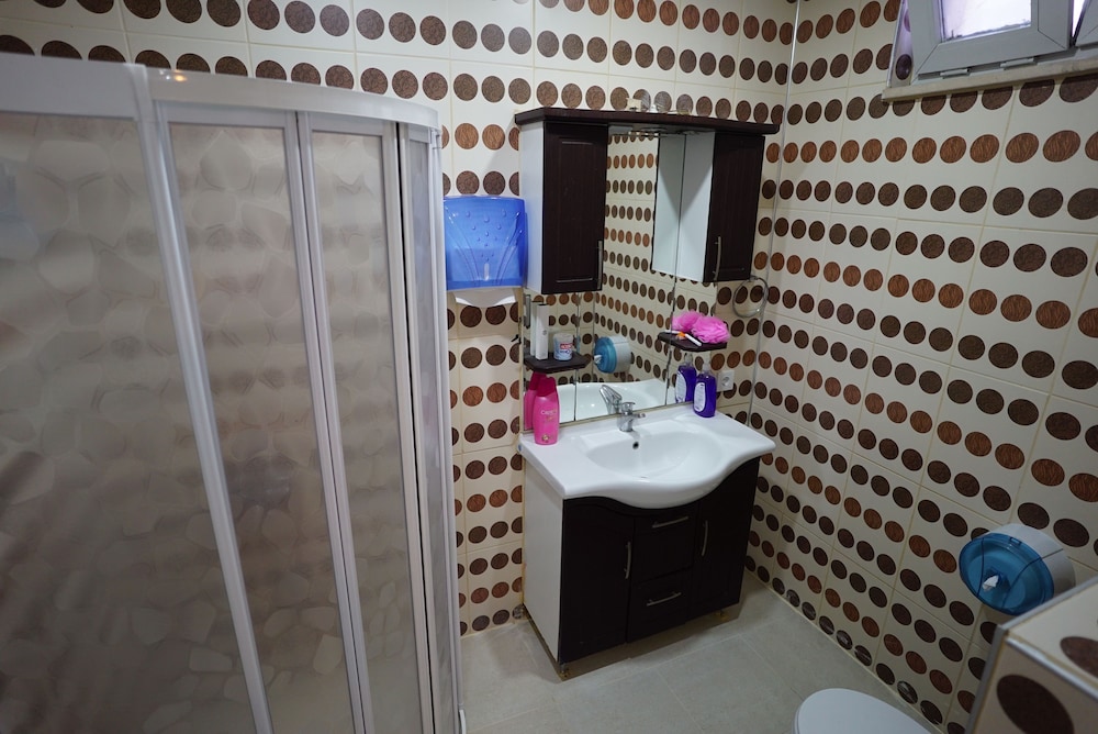 Standard Triple Room, Non Smoking photo 3