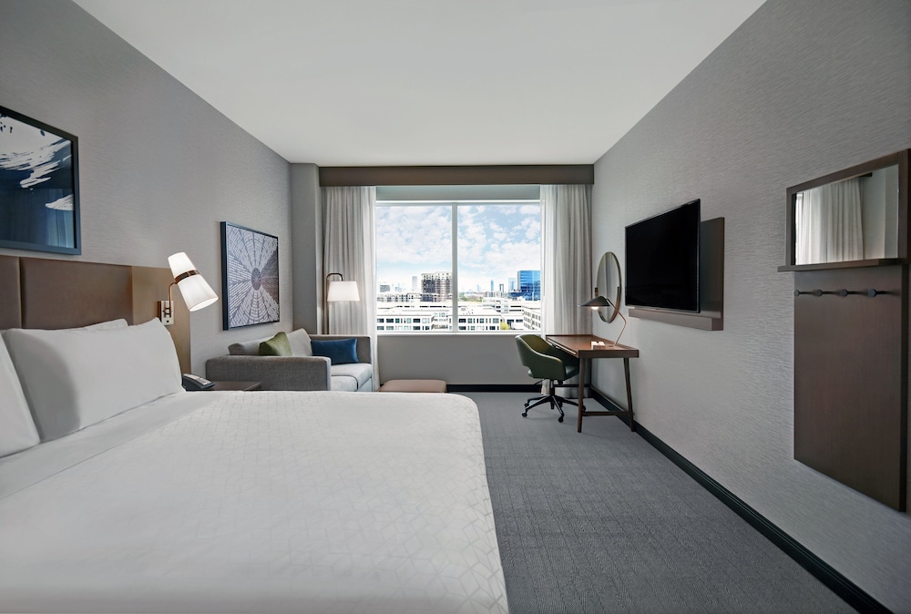 Studio Suite, 1 King Bed, Accessible, Kitchen (Communications) - Photo 4