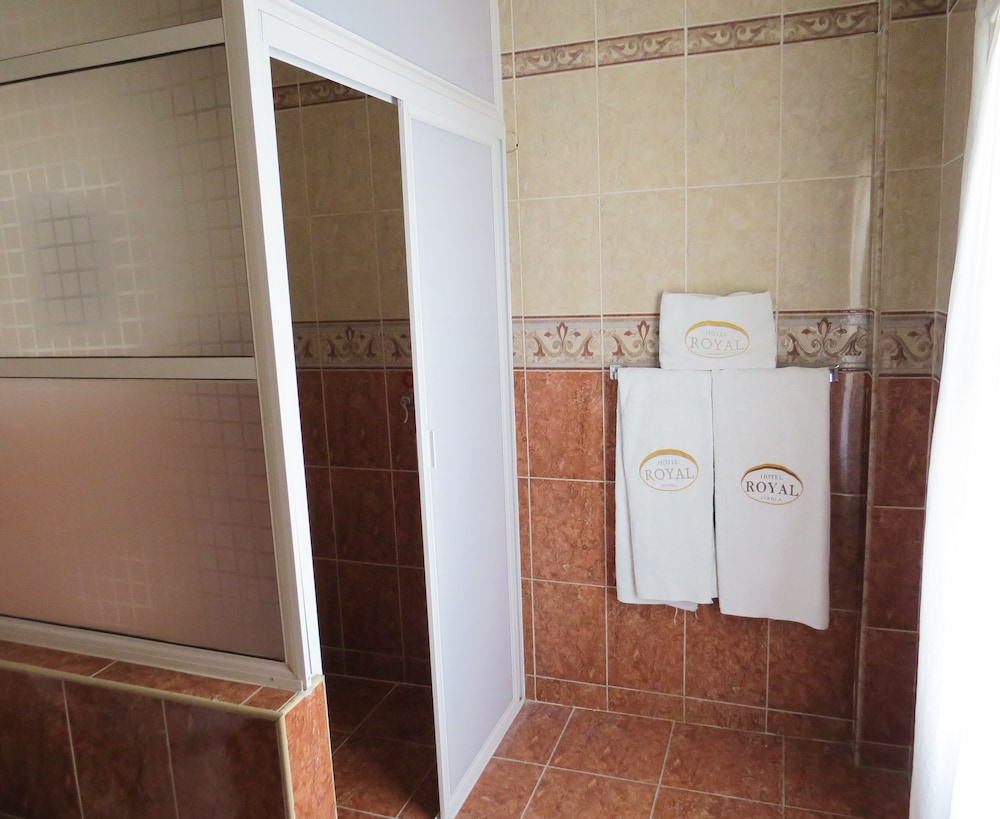 Deluxe Triple Room photo 3