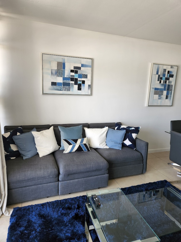 Apartment photo 2