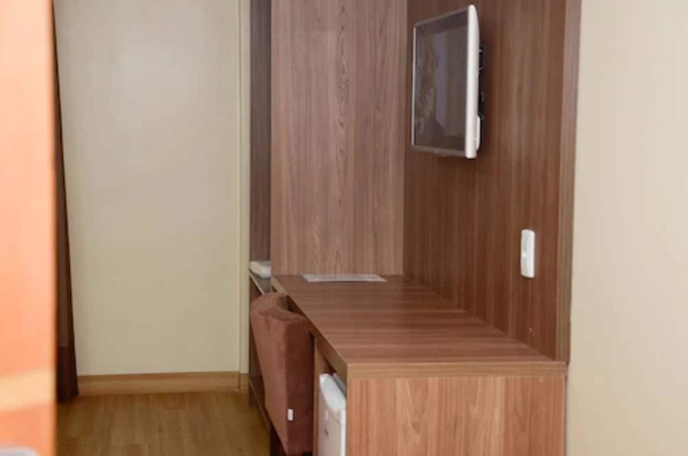 Standard Twin Room photo 2