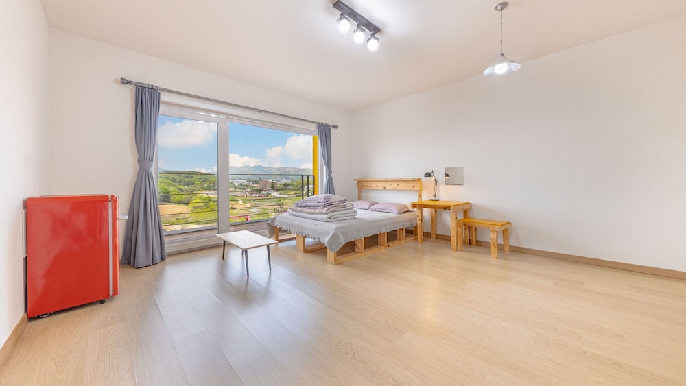 Basic Room, 1 Bedroom (Guestroom 2(Dogs not allowed))