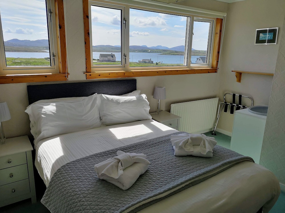 Double Room, Private Bathroom (Loch Roag Double Not Ensuite) photo 1