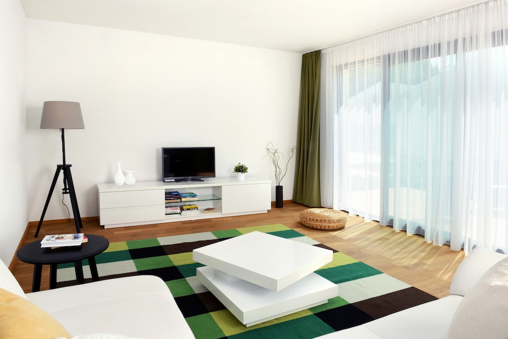 Premier Duplex, 1 Bedroom, Bathtub photo 3