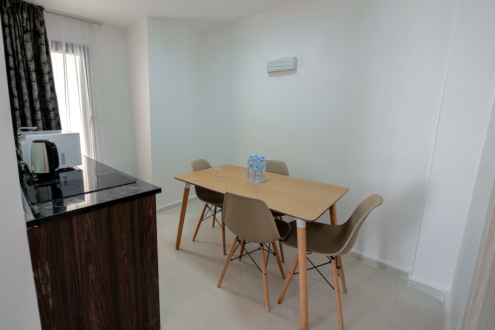 Family Apartment photo 2
