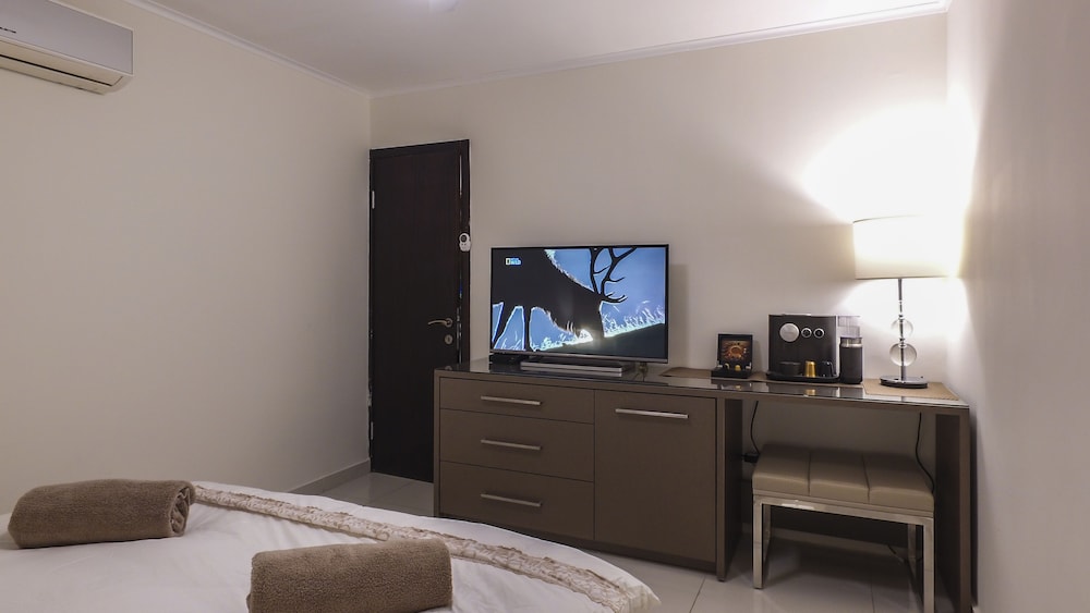 Exclusive Room, 2 Bedrooms, Pool View, Poolside photo 3