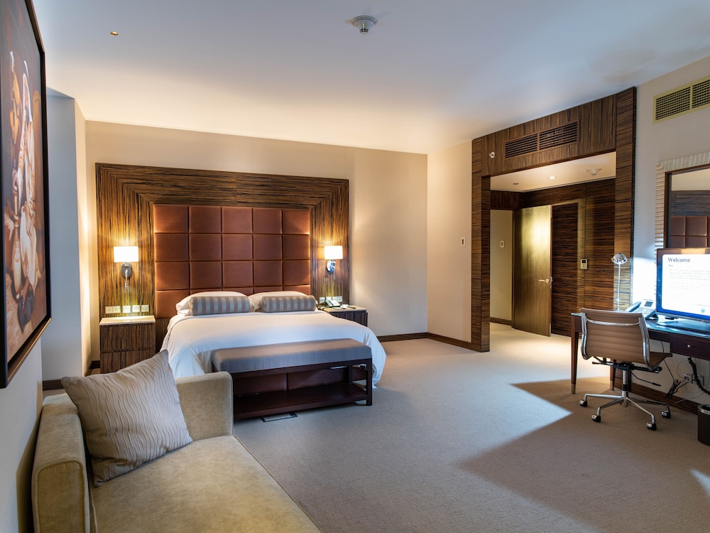 Penthouse, 3 Bedrooms, City View (with Maid Room) photo 3