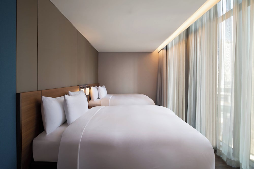 Premier Suite, 2 Double Beds - Photo 3