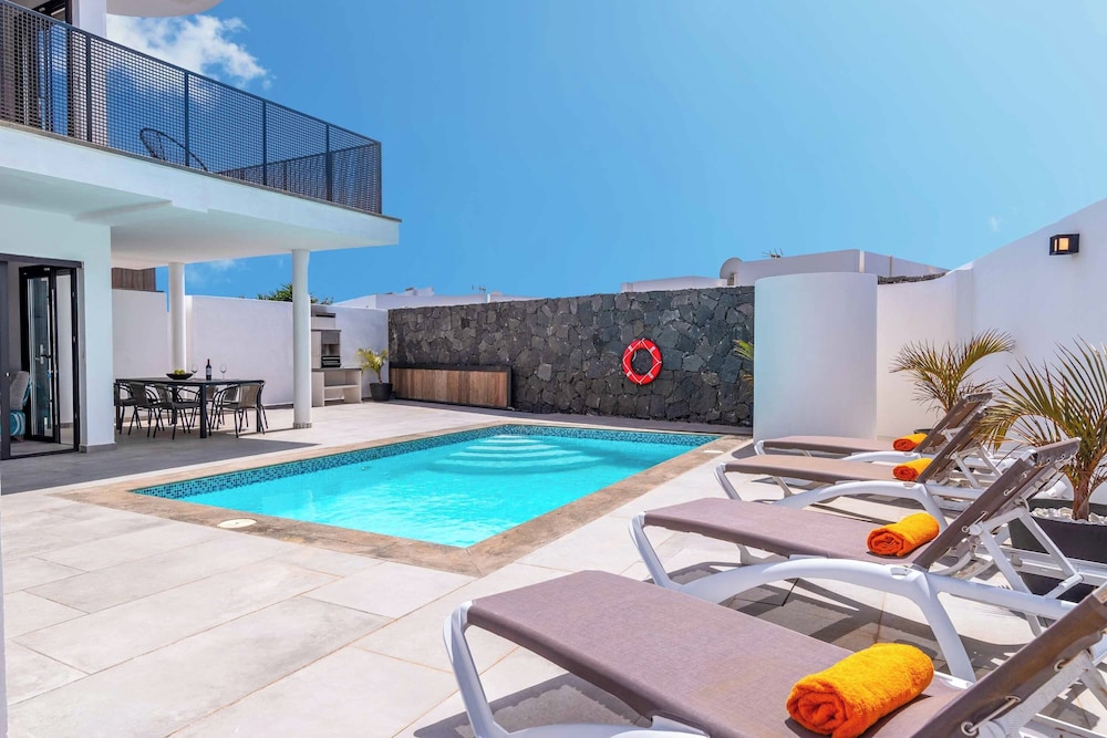 Villa (4 Habitaciones)